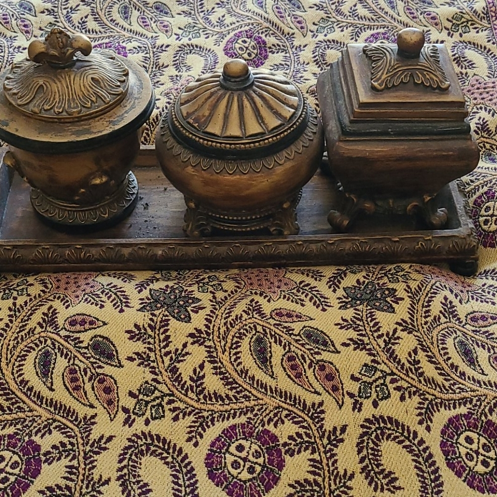 Trinket boxes jewelry holder